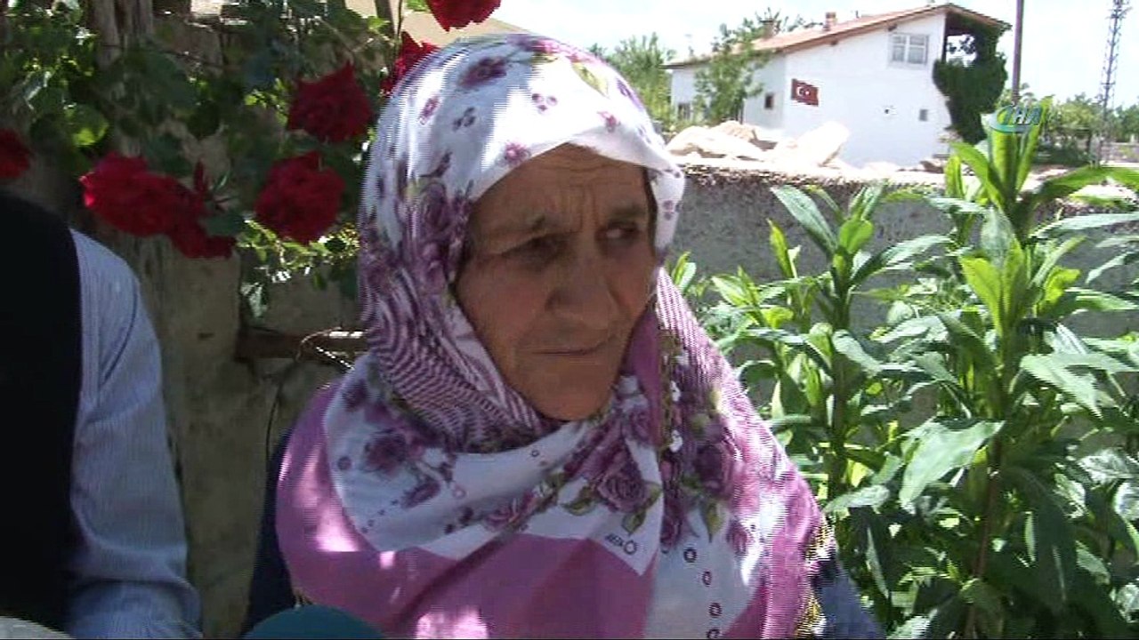Mahalleliyi şaşırtan mantar...2 buçuk kiloluk mantar, görenleri hayrete düşürdü