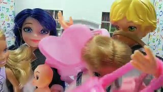 Marinette y Adrien se van de vacaciones a la playa | videos de ladybug