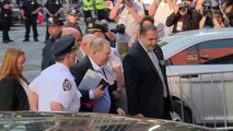 Weinstein comparece à delegacia de polícia de NY