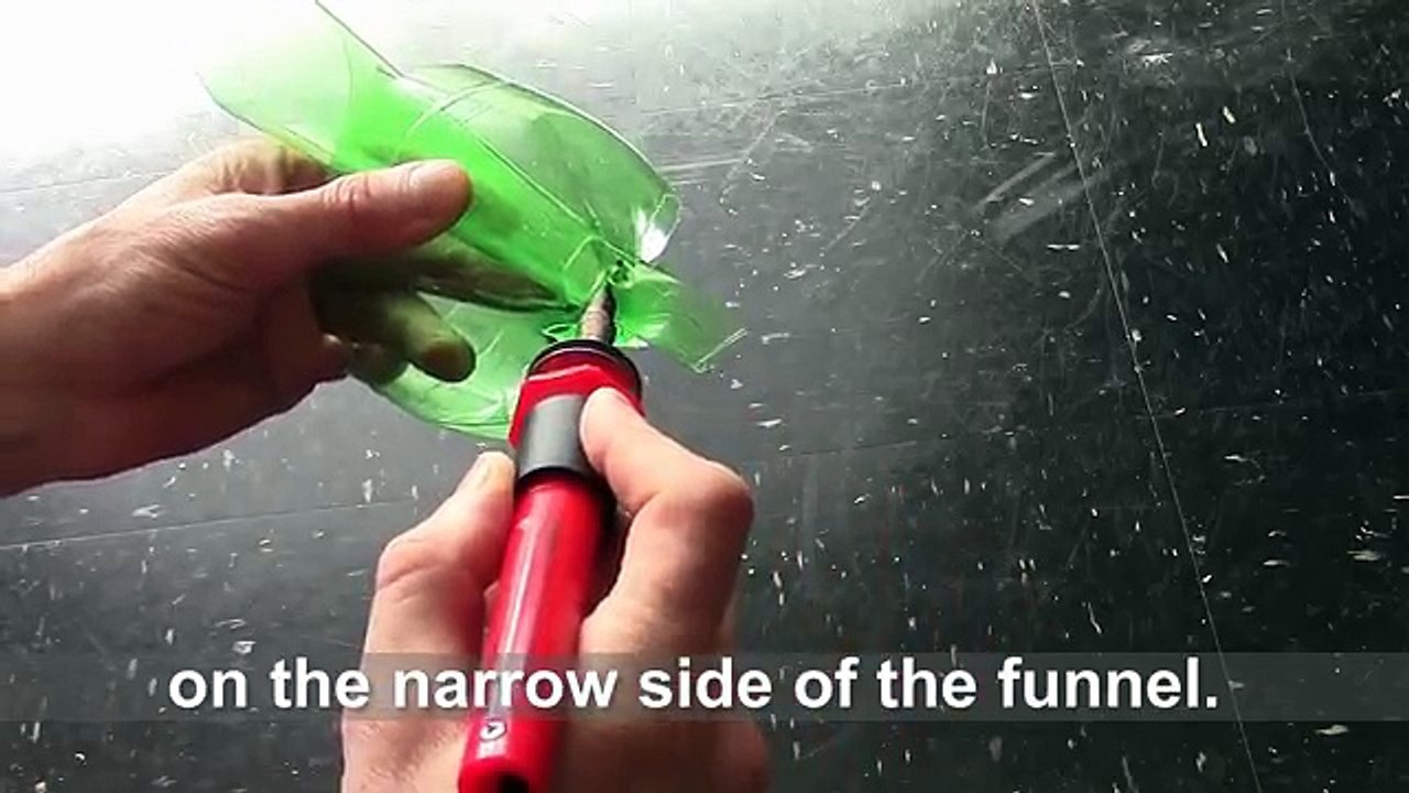 Aquaponics planter of plastic bottle DIY