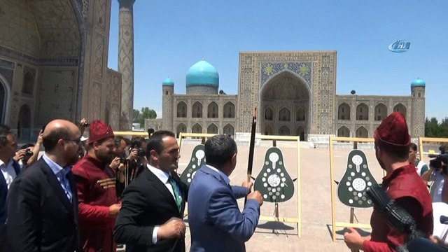 - Fetih Kupası Okçuluk Yarışmaları için ilk oku Bilal Erdoğan attı