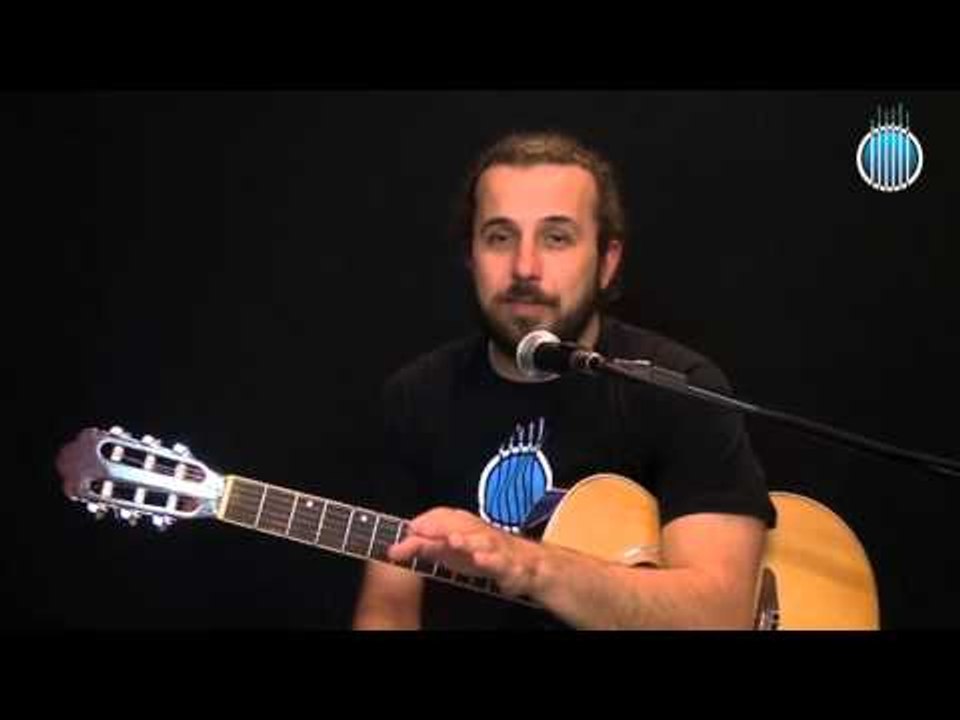 Musicalização Infantil -  A canoa virou / O Sapo Não lava o pé (AULA) - Cordas e Música