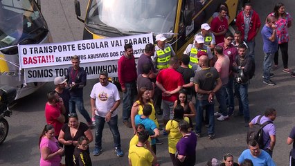 Protesto de motoristas de vans escolares