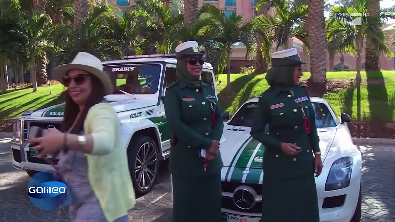 Im Ferrari auf Ganoven-Jagd: So tickt die Polizei weltweit | Galileo | ProSieben