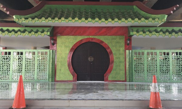 Masjid Babah Alun, Masjid di Kolong Tol Tanjung Priok