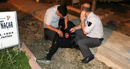 Çorumda Mezar Başında Ağlayan Genç Kız Kaçtı, Görevliler Kovaladı