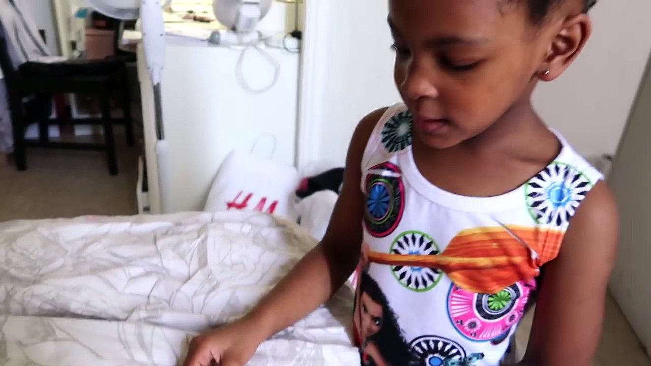 VLOG - MON ANNIVERSAIRE ! DEVINEZ MON AGE , 53 ANS -