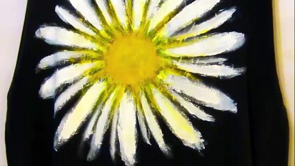 Hướng dẫn cách vẽ lên áo thun, mặc không đụng hàng 7