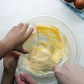 親子で作る♪ 水玉もようのふちクッキーレシピはこちら！ http://bzfd.it/2tu4Vwf作ったらコメント欄に写真を投稿してくださいね！✨