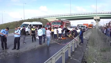 Arnavutköy'de Otomobil Temizlik Aracına Çarptı: 3 Ölü