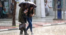 Meteoroloji Uyardı! İstanbul'a Bugün Sağanak Yağış Geliyor