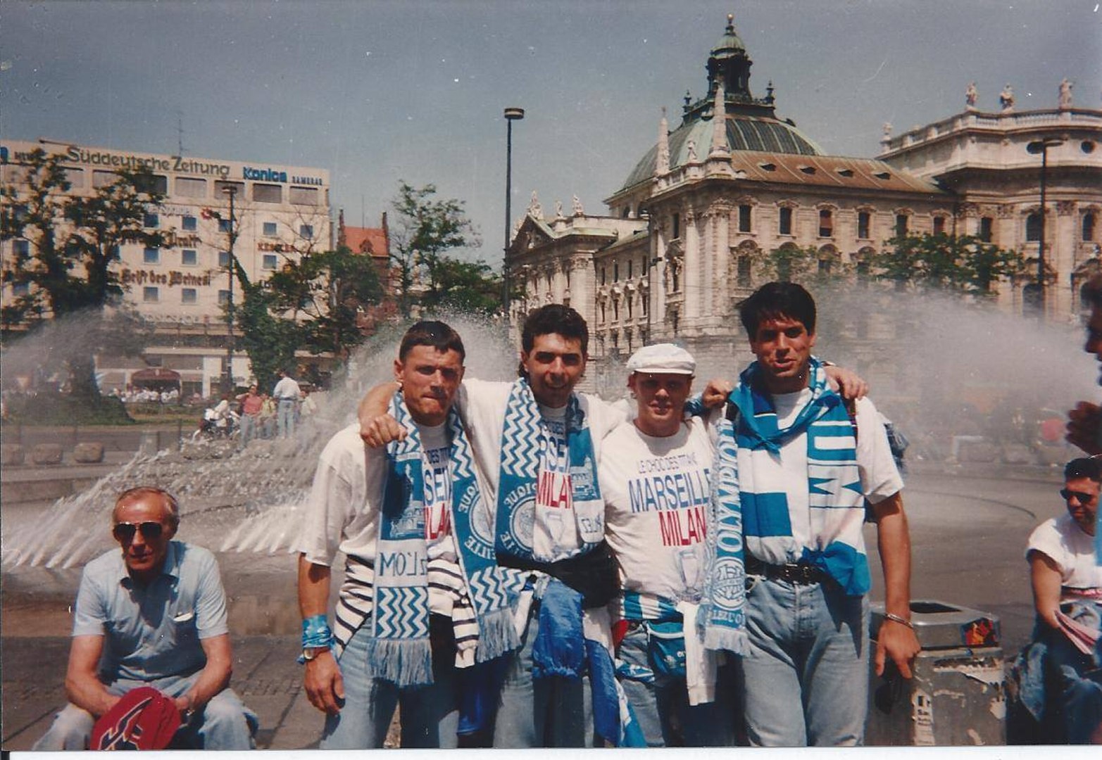Photo Presse Originale OM Olympique De Marseille Vs AC Milan - Supporter - 1993