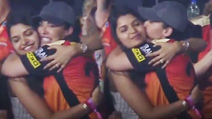 IPL 2018 Final: Shikhar Dhawan's Wife KISSES Bhuvneshwar Kumar's Wife in Public । वनइंडिया हिंदी