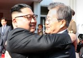 Kim, Moon, Hold Surprise Meeting on North Korean Side of Panmunjom