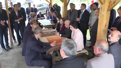 Bahçeli Kızılcaham'da Doğa Yürüyüşü Yaptı