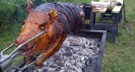 Hollanda'da Irkçıların Cami Önünde Domuz Etli Mangal Partisine İzin Çıkmadı