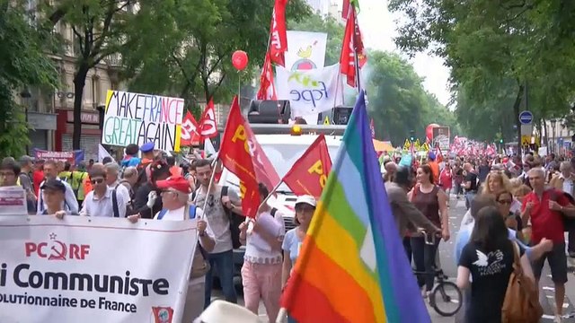 Протесты против политики Макрона