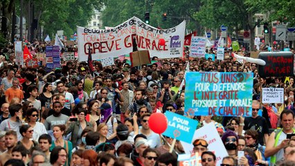 Franceses contestam nas ruas reformas de Macron