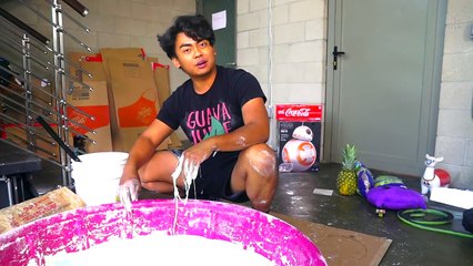 Giant Aluminum Ball Vs Oobleck from 250cm!