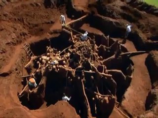 Ils vont couler du béton dans une fourmilière géante et le résultat est incroyable