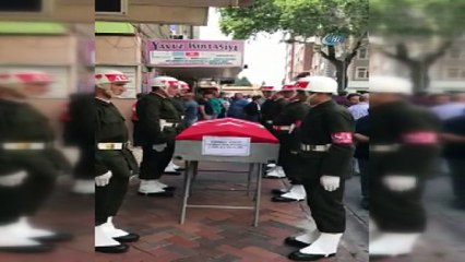 Edremit’i üzen kaza... Emekli başçavuş klima tamir ederken elektrik çarpması sonucu yaşamını yitirdi