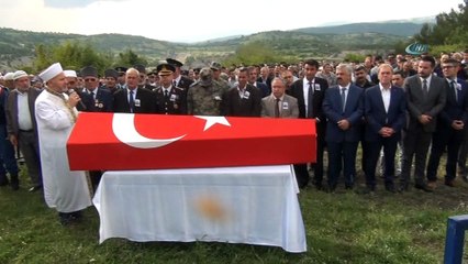 Kaza kurşunuyla hayatını kaybeden asker Tavşanlı'da toprağa verildi