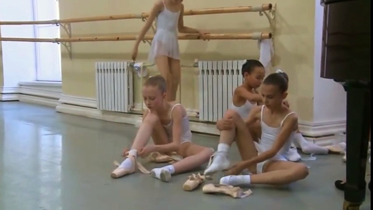 Vaganova Ballet Academy. Classical dance. Girls, 1st class. 2012._0003 - video Dailymotion