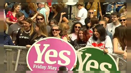 Son sözü İrlanda halkı söyledi: "Kürtaj yasağı kaldırılsın"