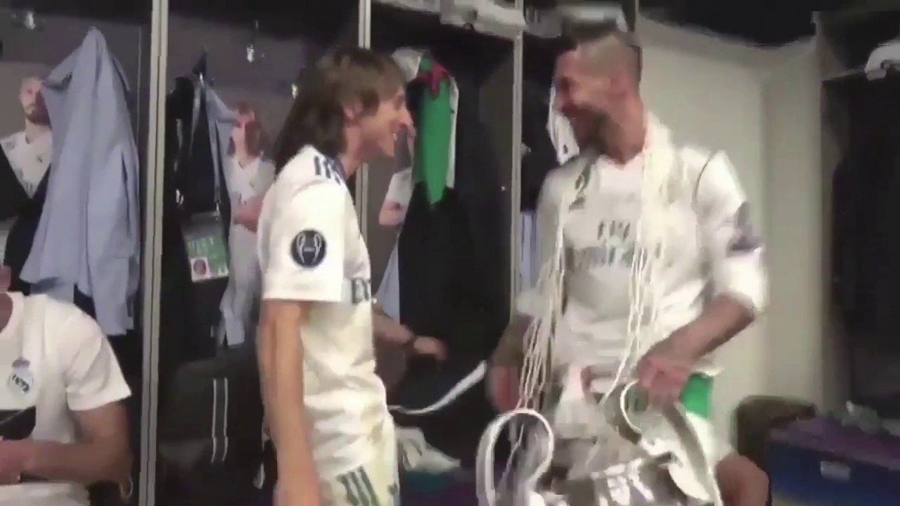 MIRA COMO CELEBRO EL REAL MADRID SU CHAMPIOS LEGUE N°13 | EUFORIA DESPUÉS DE GANARLE AL LIVERPOOL / LOOK AS CELEBRATE THE REAL MADRID YOUR CHAMPIONS LEGUE N ° 13 | EUFORIA AFTER WINNING THE LIVERPOOL