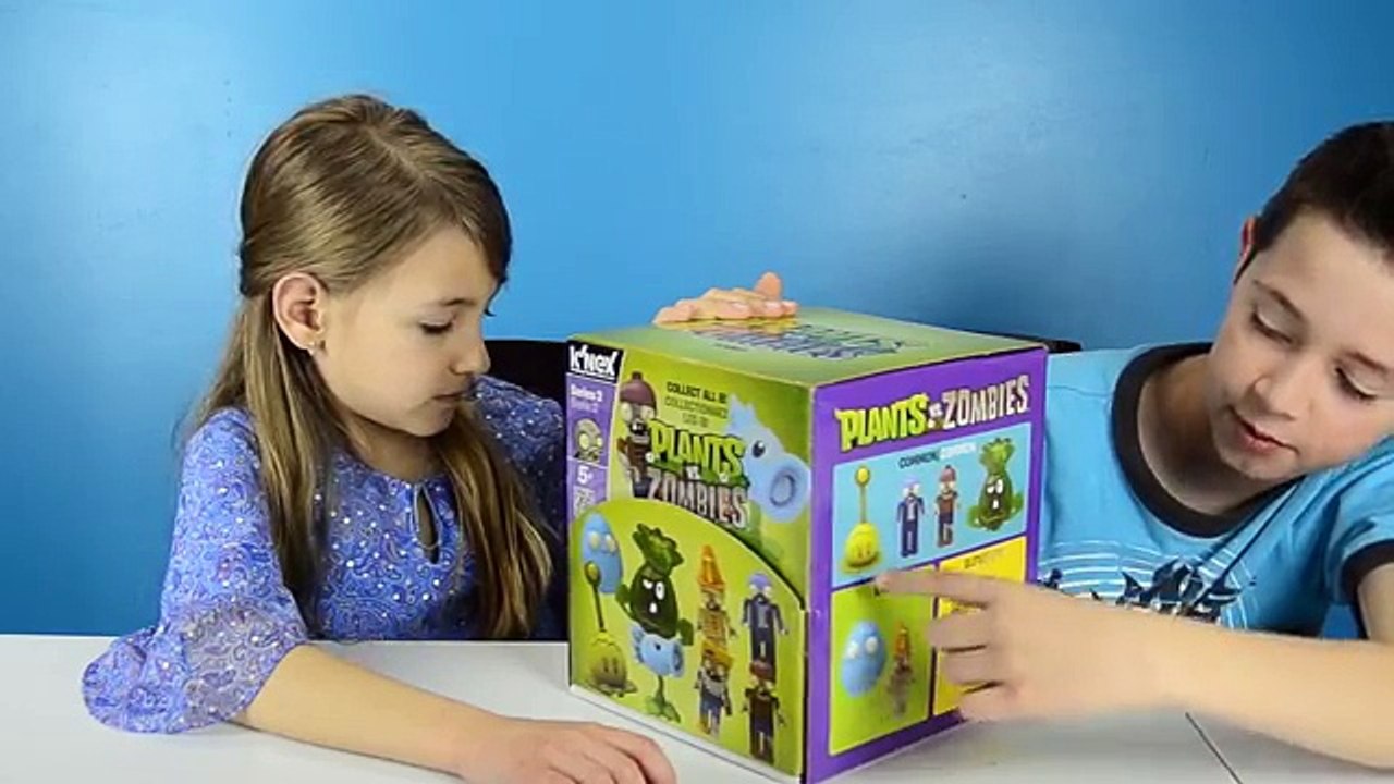 Wednesday Blind Bag Collector Ep.10 Who collects more KNex Plants vs. Zombies?