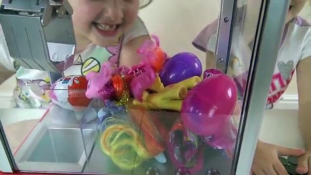 Claw Machine Game Toy Challenge Candy Grabber MLP Kinder Eggs + Blind Bags