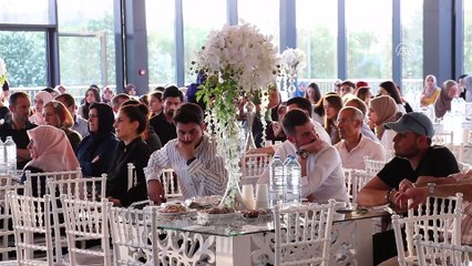 Hollanda'da iftarda 'Gazze'nin hikayesi' sergisi açıldı - AMSTERDAM