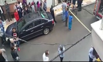 Télécharger la video: Alevlerin arasından kızını kurtaran anne, oğlunu kurtaramadı