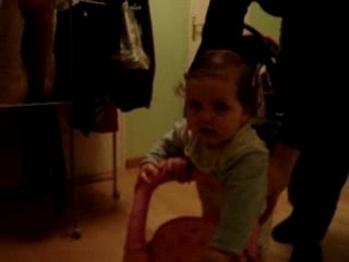 chloé et sa tite poussette