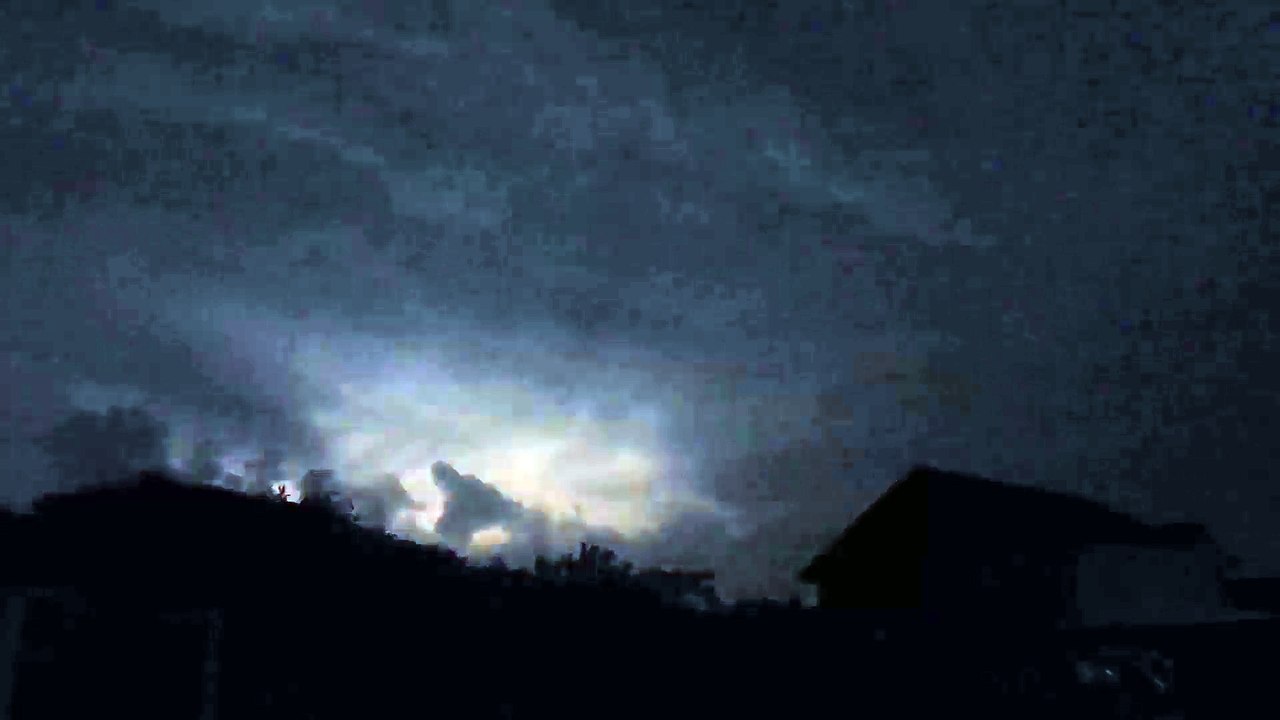 Lightening 27 May 2018