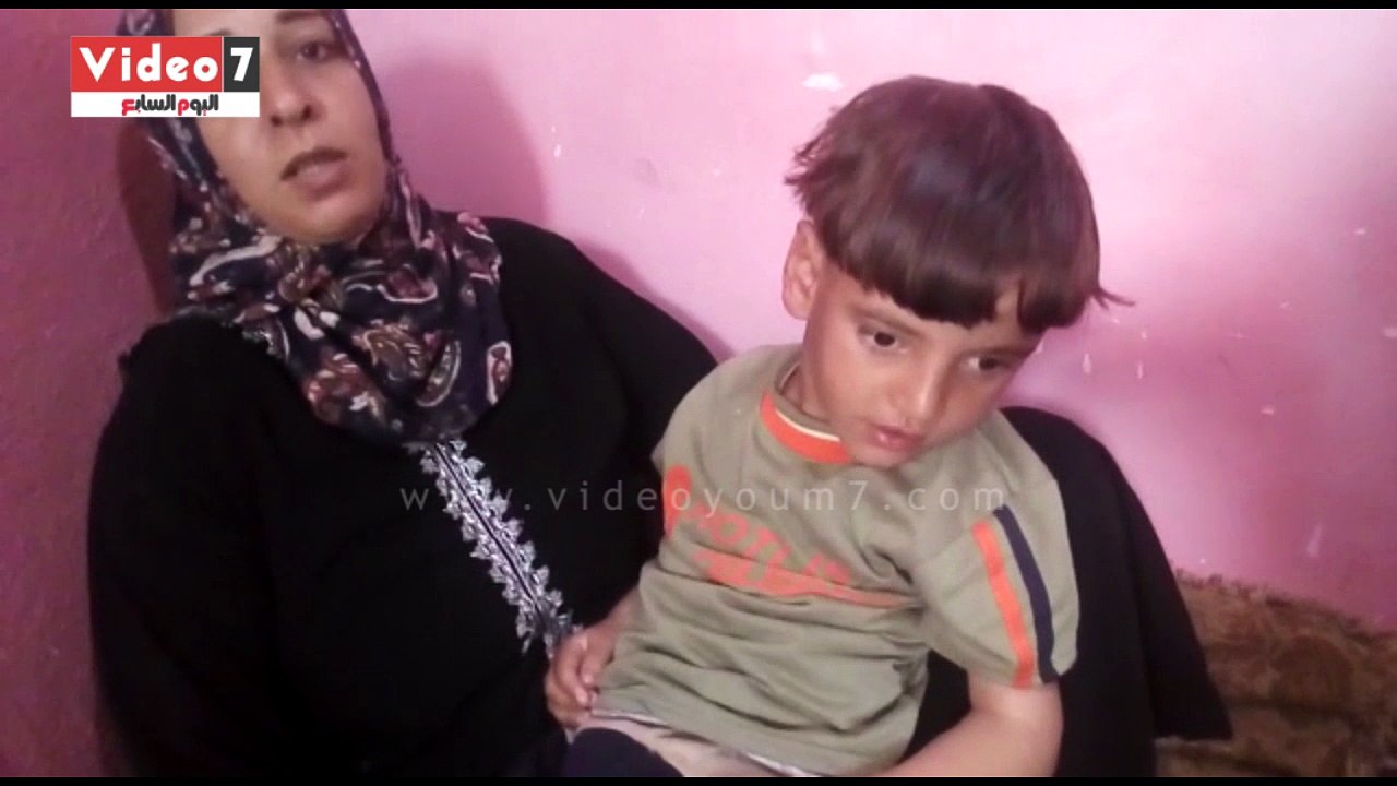 مأساة الطفل "مجدى" يعانى من ضمور بالمخ بسبب إهمال طبى