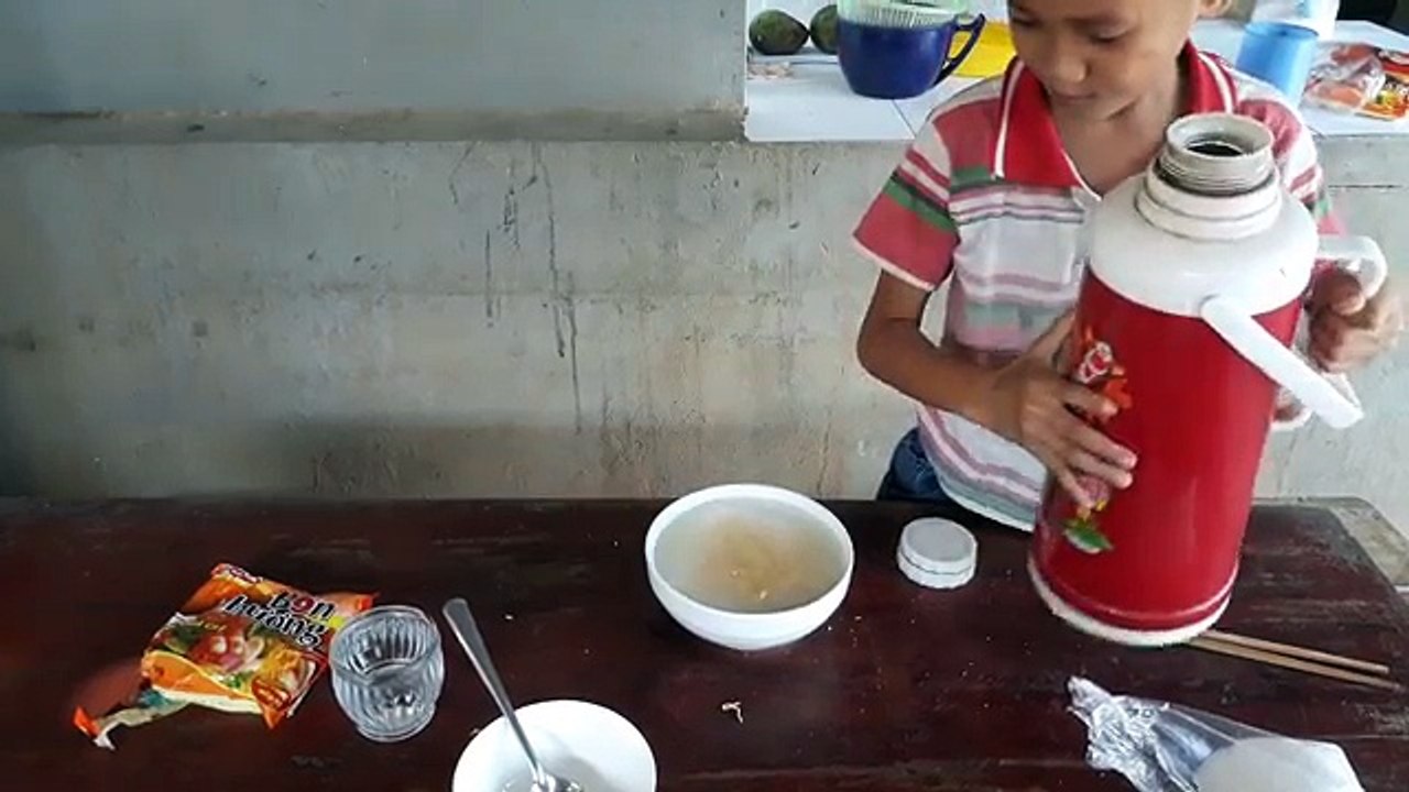 THỬ THÁCH ĂN MÌ NGỌT CẤP ĐỘ 100 ( 1 Kg ĐƯỜNG ) và Nhập Viện