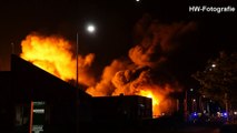 Zeer grote brand verwoest bedrijfspand in Kampen
