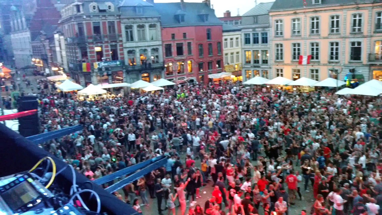 Succès pour les DJ sur la place de Mons .Vidéo  1 Eric Ghislain
