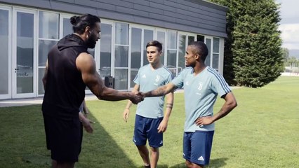  WWE's Jinder Mahal & Bayley came to Turin to teach Paulo Dybala & Douglas Costa a few tips on intimidating their opponents! #ForzaJuve #WWETurin #SpeakWWE