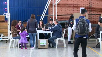 Colombia sin FARC: duelo presidencial entre izquierda y derecha