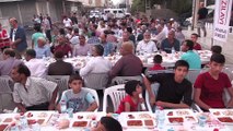 Bakan Sarıeroğlu, vatandaşlarla iftar yaptı - ADANA