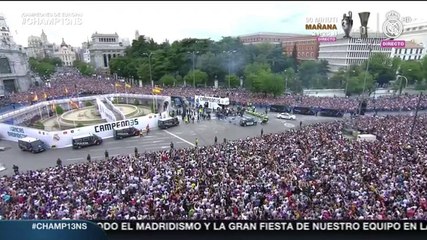 La fiesta del Real Madrid en Cibeles completa