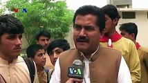 په بلوچستان کې د خیر ښېګړې لپاره کار کونکې یوې غیر دولتي ادارې په سرکاري سکولونو کې زده کونکو ماشومانو ته د سکول جامې(یونیفارم)، بستې او نور سامانونه ویړیا تقسی