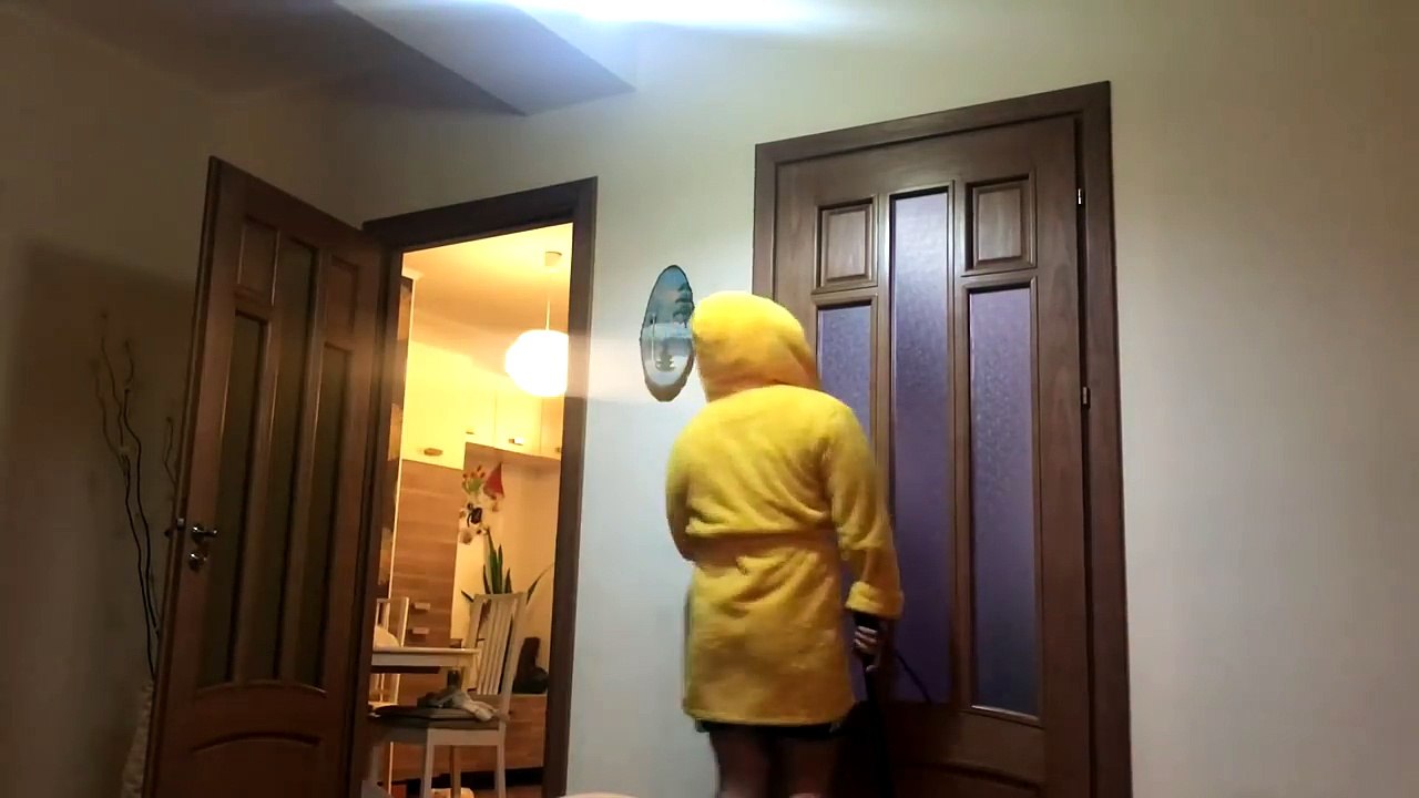 PE SCURT, GRANNY IN VIATA REALA 4