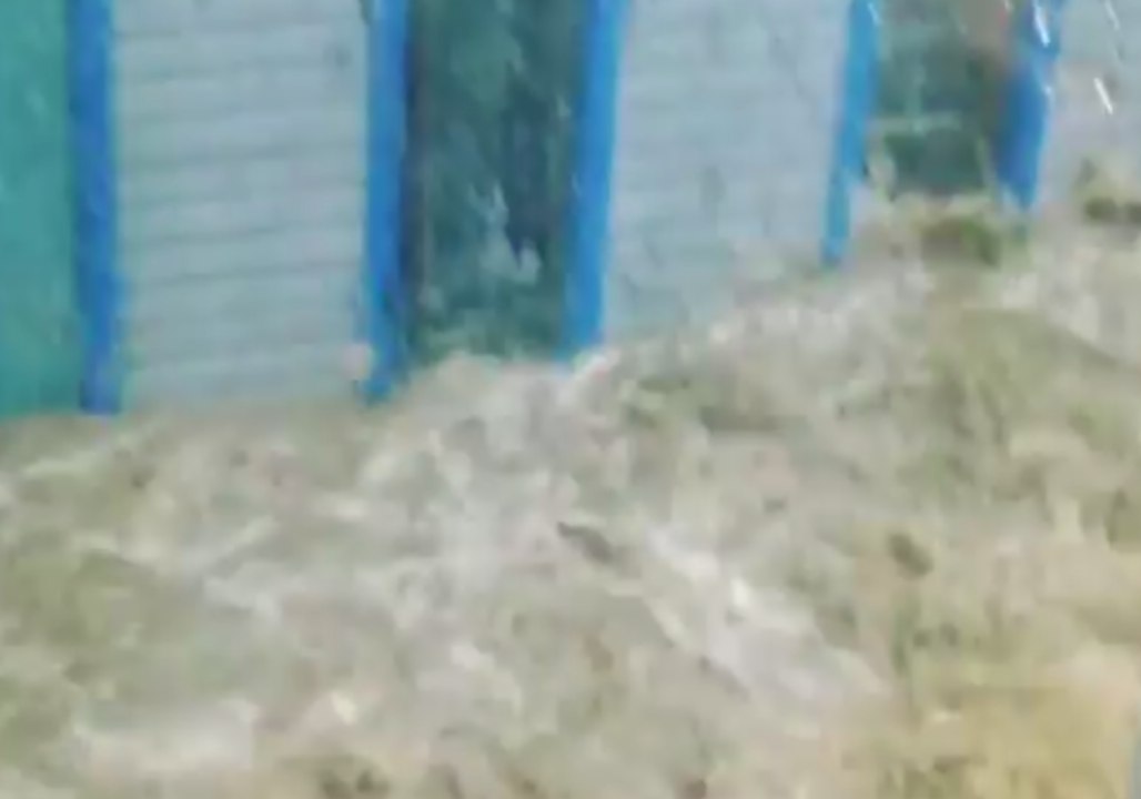 Flash Flood Rolls Through Ellicott City