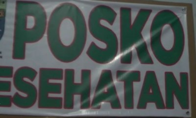 Warga Pekalongan Terdampar Akibat Banjir Rob