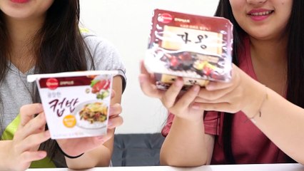 聊一下吃貨們的一天啊 . 炸王炸醬飯&韓式烤肉拌飯 吃貨們 人氣網購美食開箱 Sunny Yummy kids toys 的大姐姐開箱