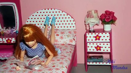 How to make a cardboard bed for dolls - miniature crafts DIY *no hot glue gun*