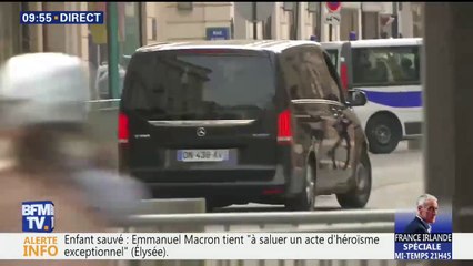 Mamoudou Gassama, le héros qui a sauvé un enfant à Paris, est arrivé à l'Élysée